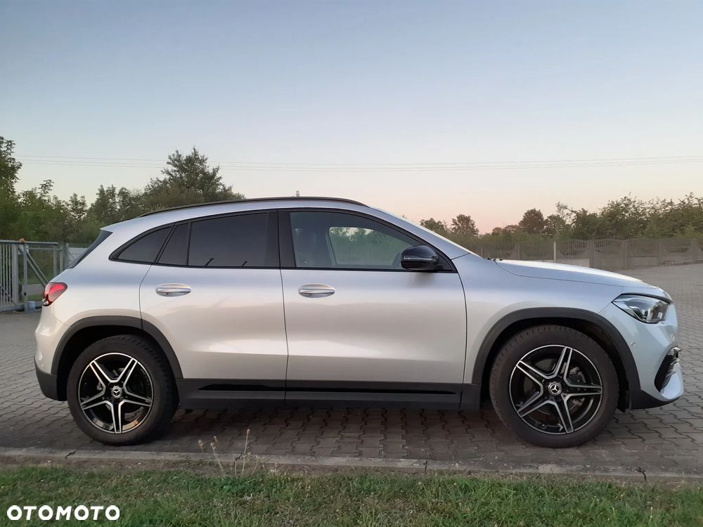 Mercedes-Benz GLA 200 AMG Line - 9