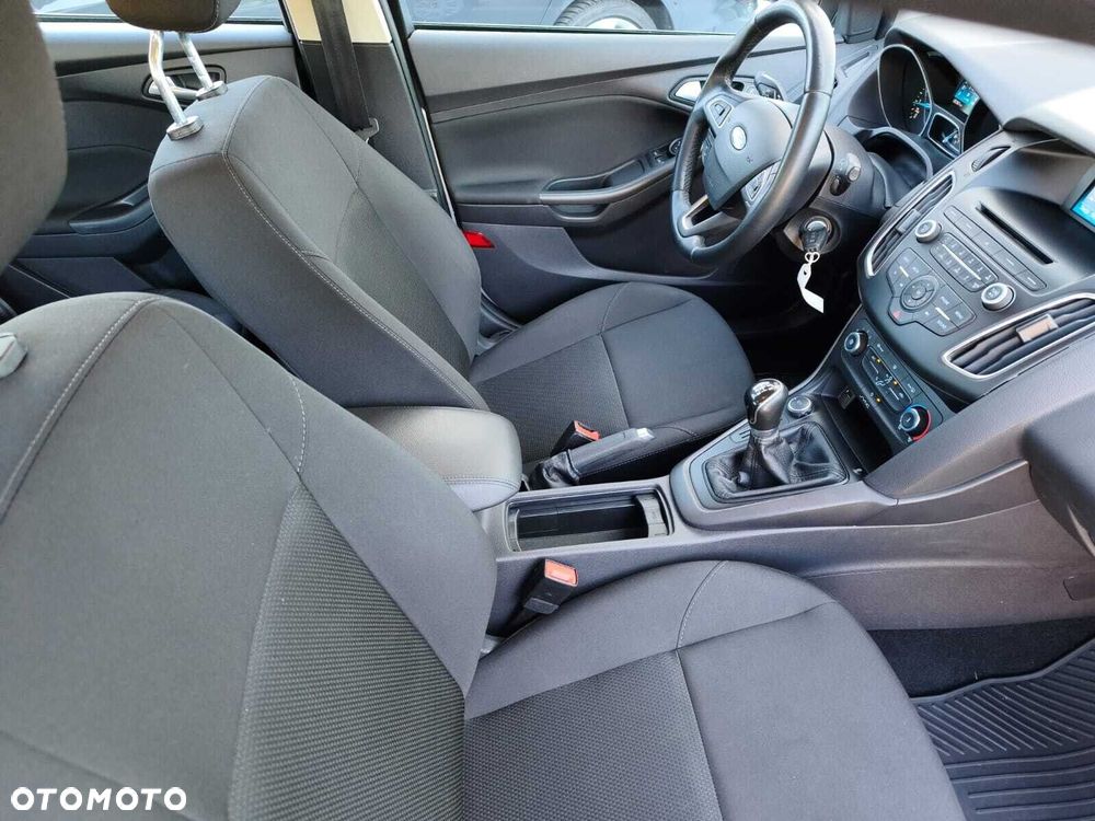 Ford Focus 1.6 SYNC Edition - 15