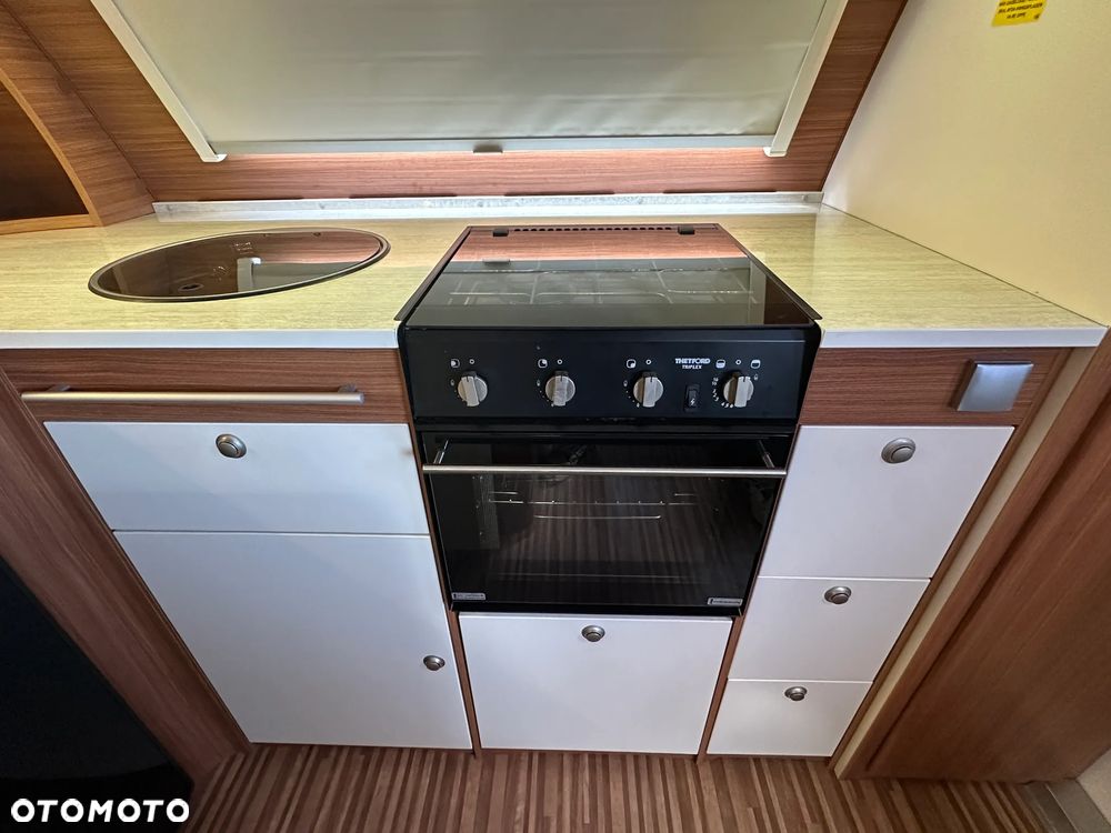 Adria ADORA 613 HT z przedsionkiem Isabella i napędem osi. RATY - 13