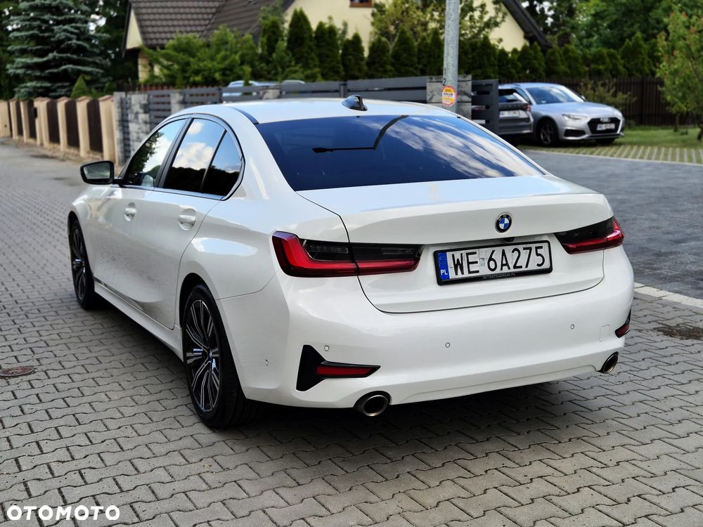 BMW Seria 3 318i Sport Line - 20