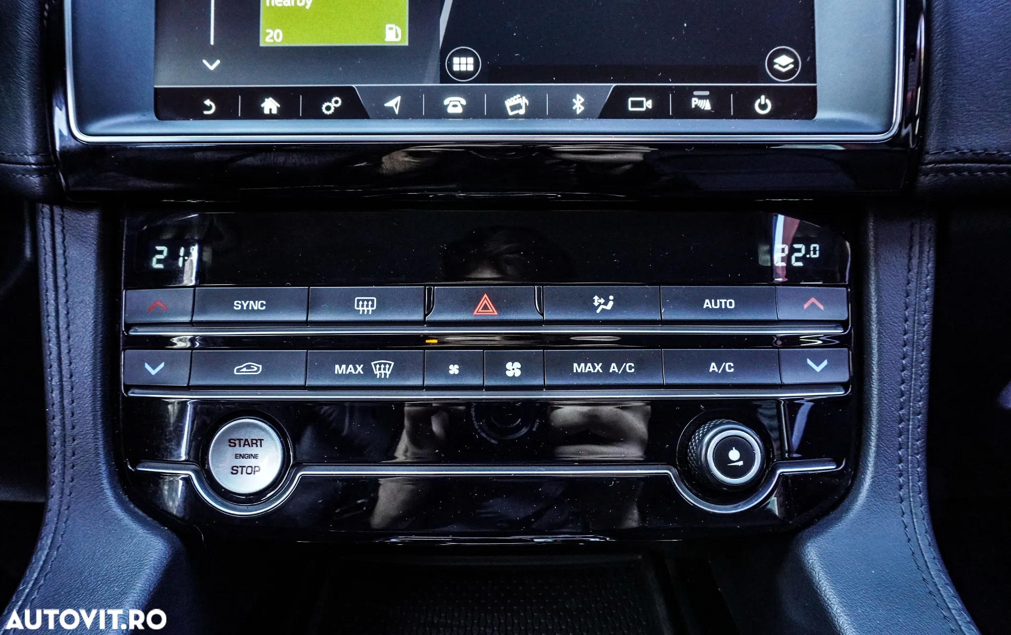 Jaguar F-Pace 25d AWD Pure - 20