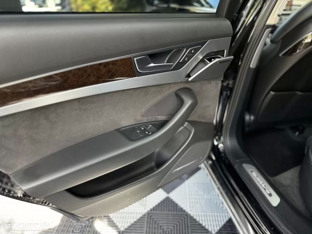 Audi A8 3.0 TDI V6 quattro Clean Exclusive - 53