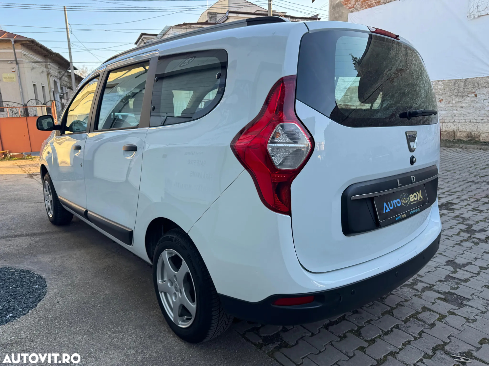 Dacia Lodgy 1.5 Blue dCi Laureate - 12