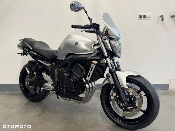 Yamaha FZ6