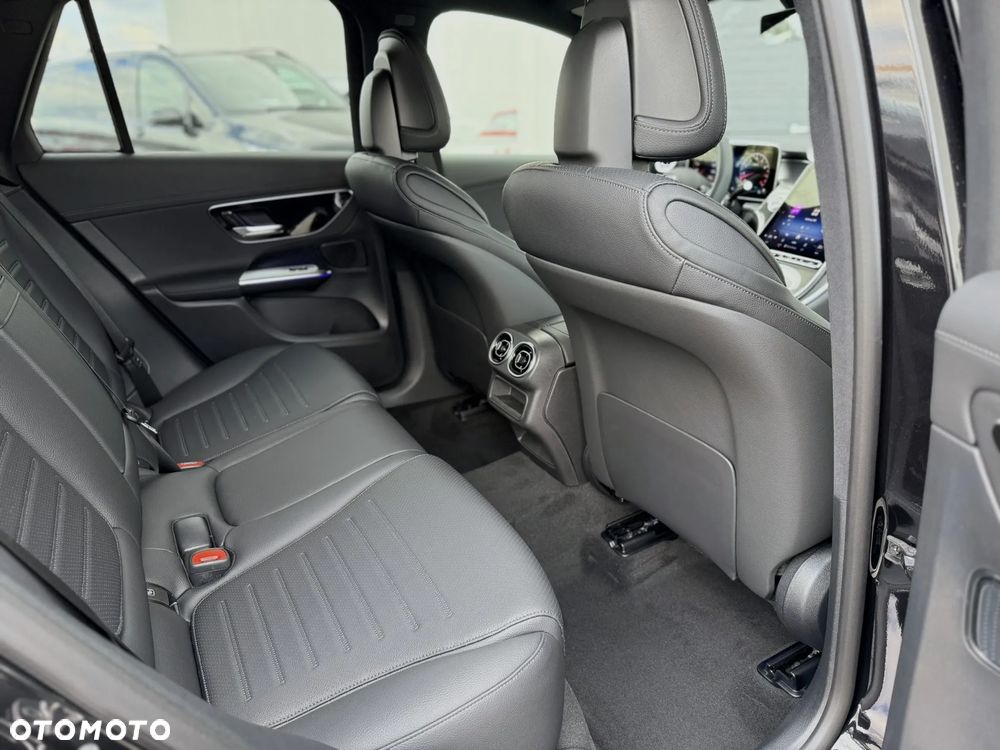 Mercedes-Benz GLC - 31