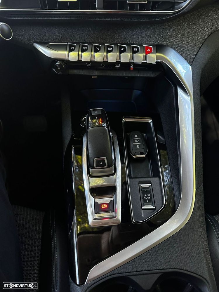 Peugeot 3008 1.5 BlueHDi Allure Pack EAT8 - 26