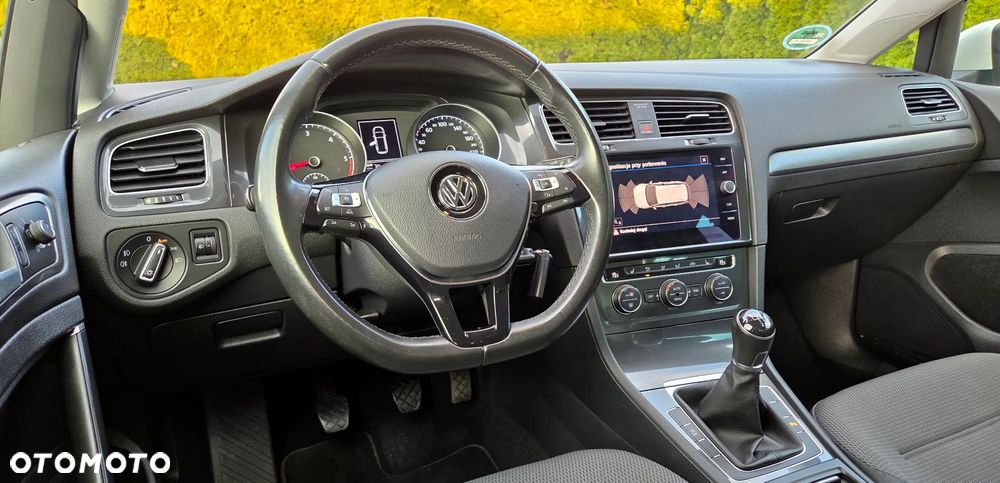 Volkswagen Golf - 14