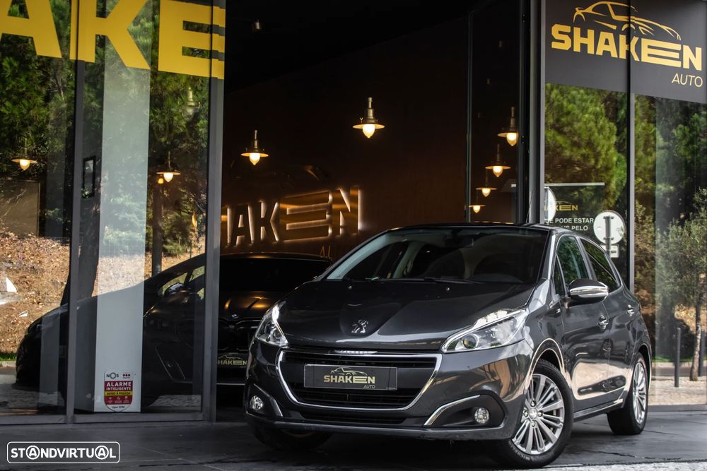 Peugeot 208 82 PureTech Style - 1