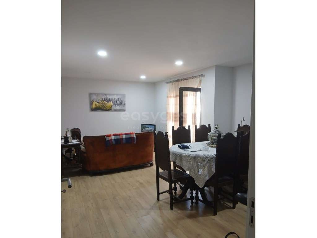 Fantástico Apartamento T2 Totalmente Remodelado no Coração da Cidad... - Grande imagem: 5/12