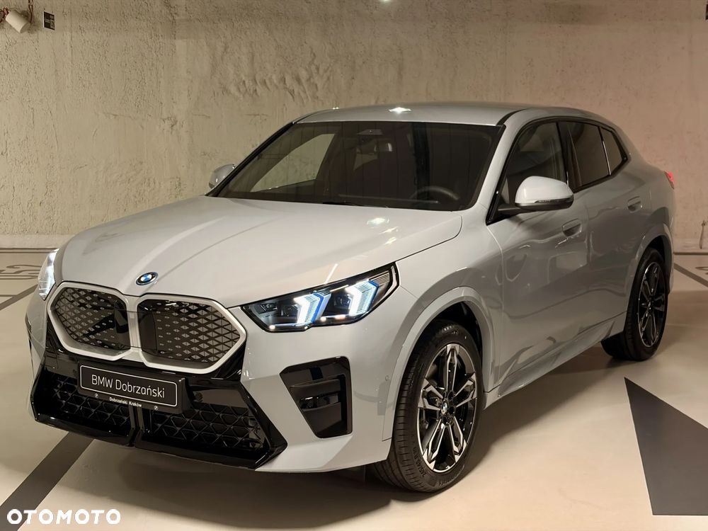 BMW iX2 xDrive30 66.5kWh - 1