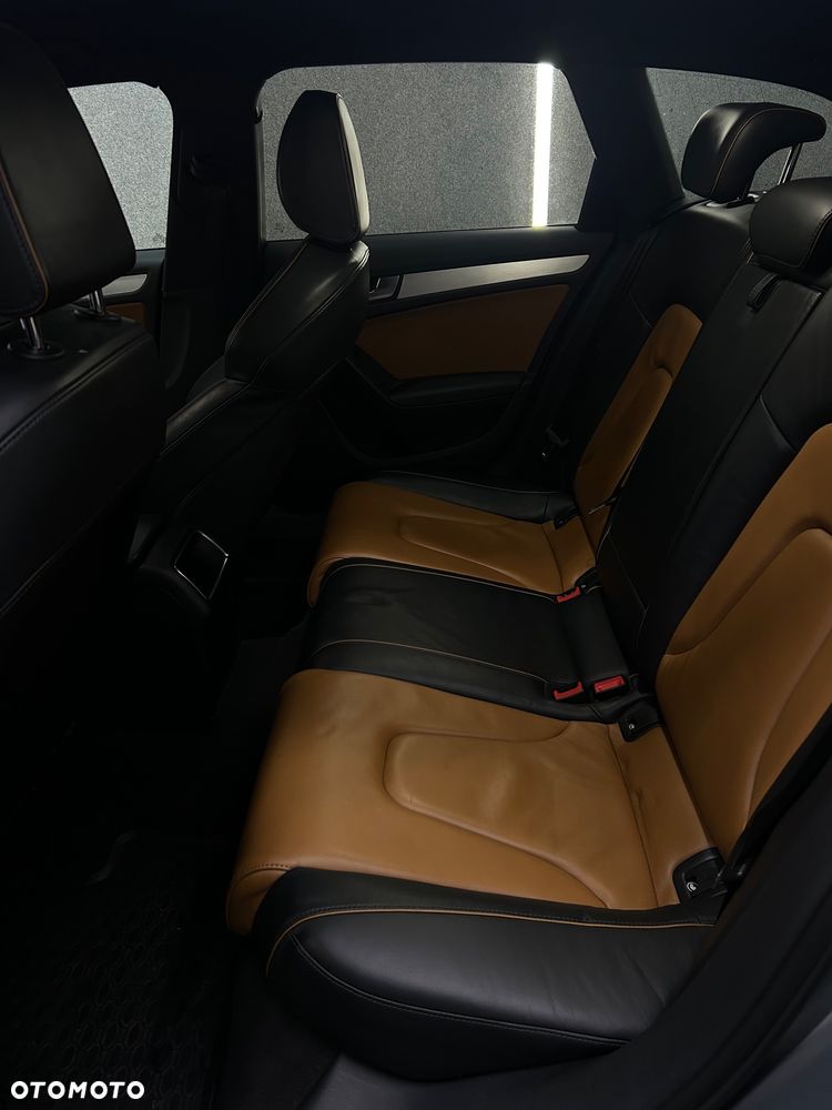 Audi A4 Avant 2.0 TDI DPF quattro S line Sportpaket - 12