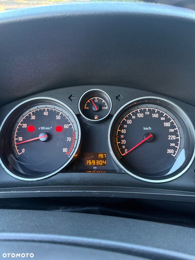 Opel Zafira 2.2 - 13