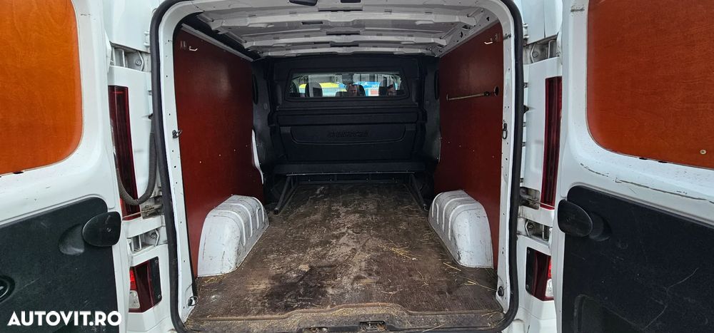 Opel Vivaro - 14