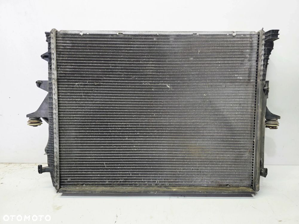 CHŁODNICA WODY AUDI Q7 4L 3.0 TDI 7L0121253A - 1