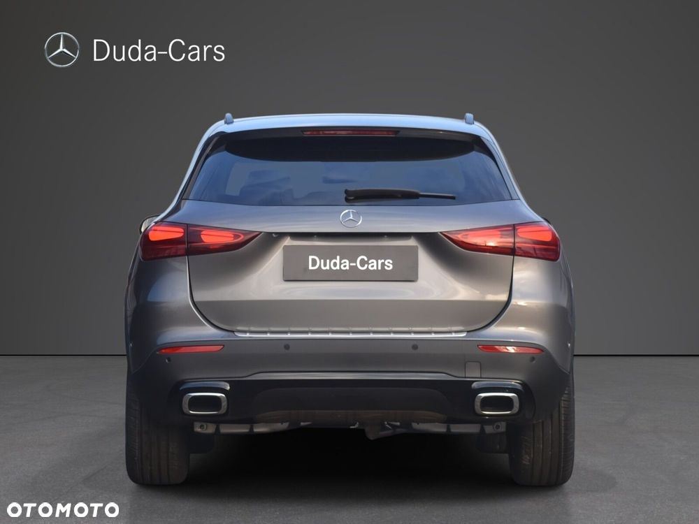 Mercedes-Benz GLA 200 - 6