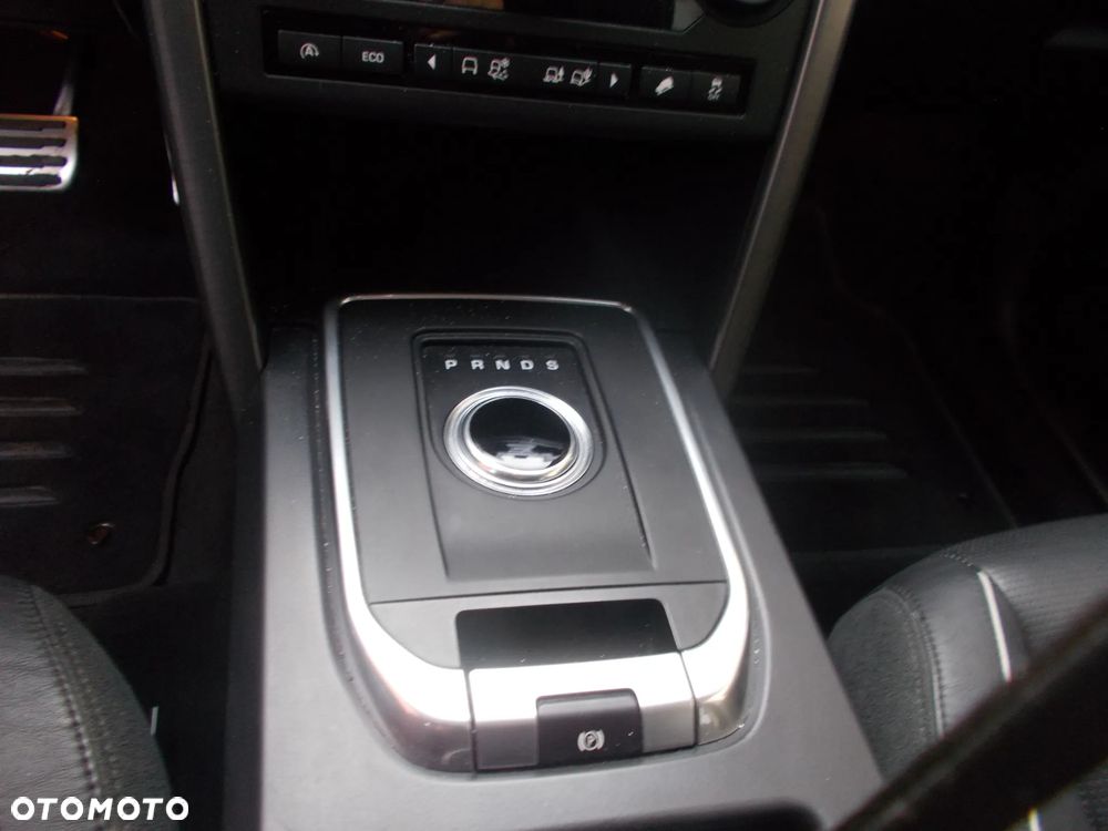 Land Rover Discovery Sport TD4 HSE - 11