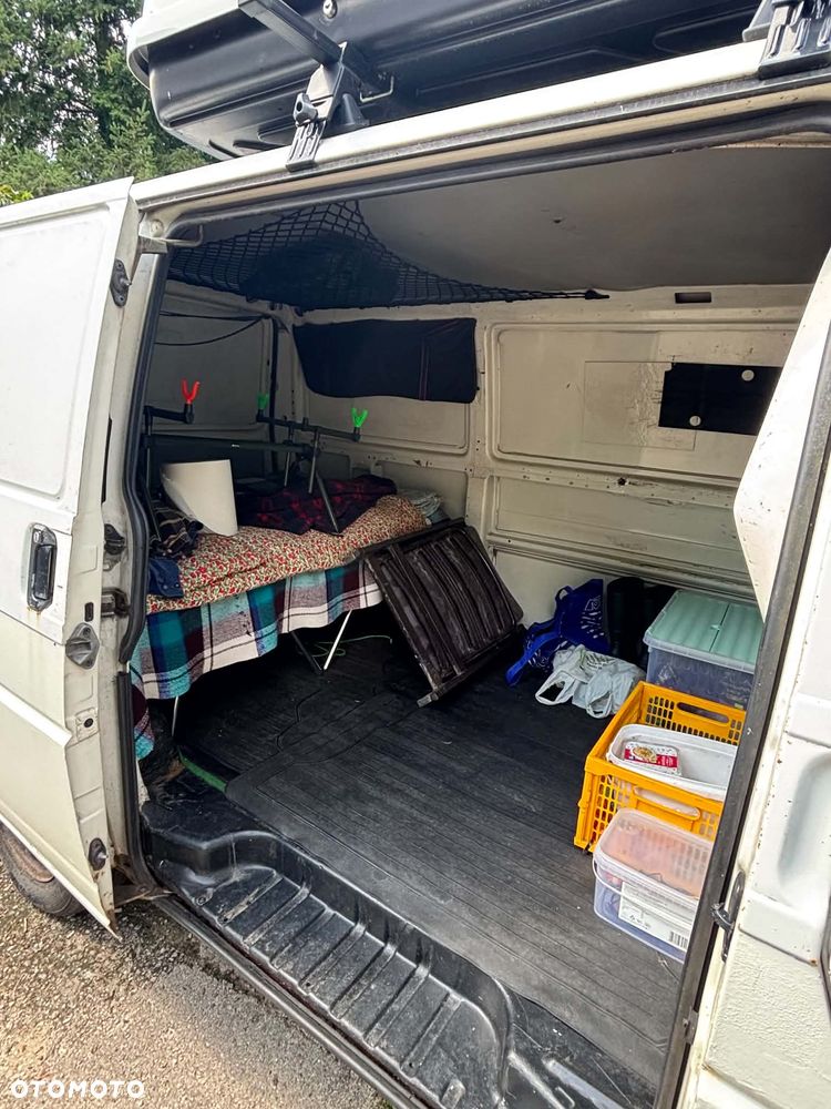 Volkswagen Transporter - 4