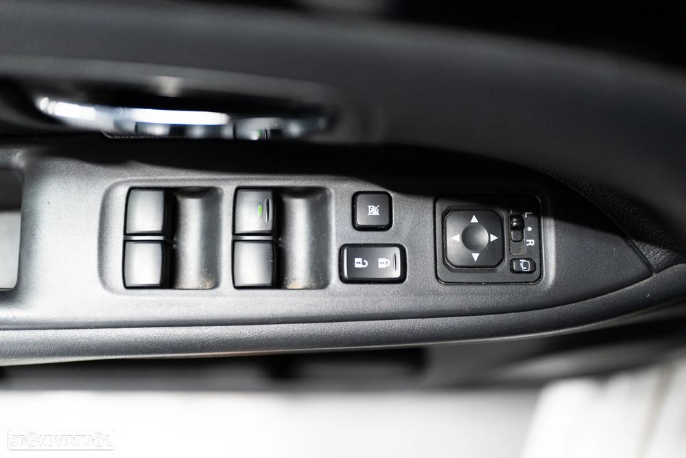 Mitsubishi Outlander 2.0 4WD - 19