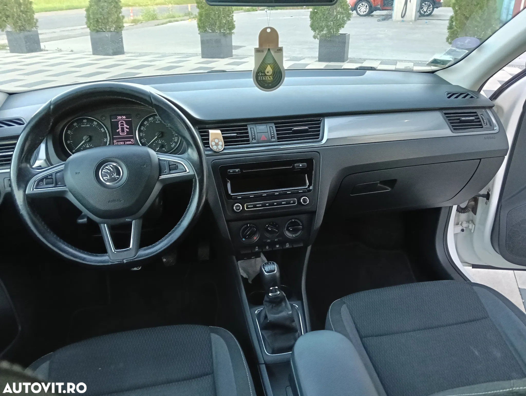 Skoda RAPID 1.2 TSI Ambition - 8