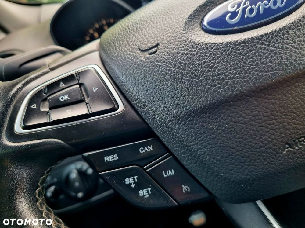 Ford Kuga 1.5 EcoBoost 2x4 ST-Line - 18