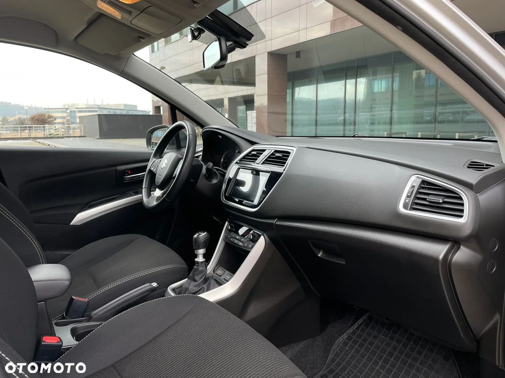 Suzuki SX4 S-Cross 1.4 T Premium 4WD - 29