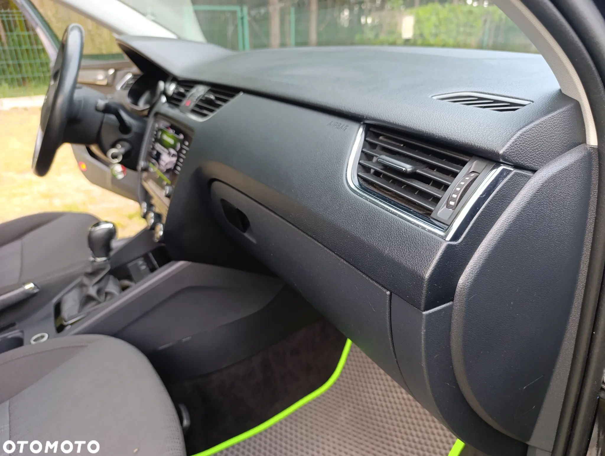 Skoda Octavia Combi 2.0 TDI DSG Style - 34