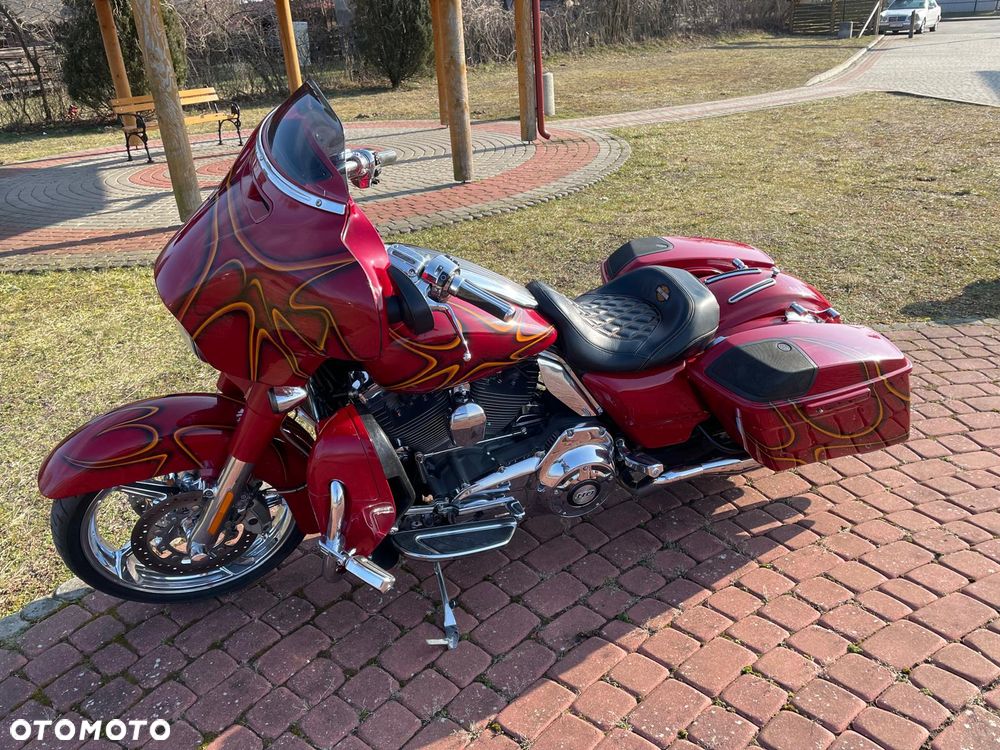 Harley-Davidson CVO Street Glide - 7