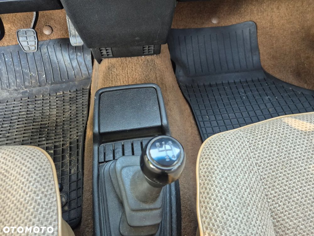 Volkswagen Golf - 13