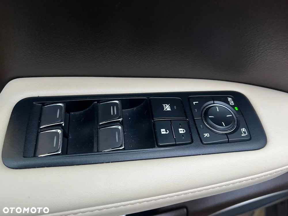 Lexus RX 450h Omotenashi - 6