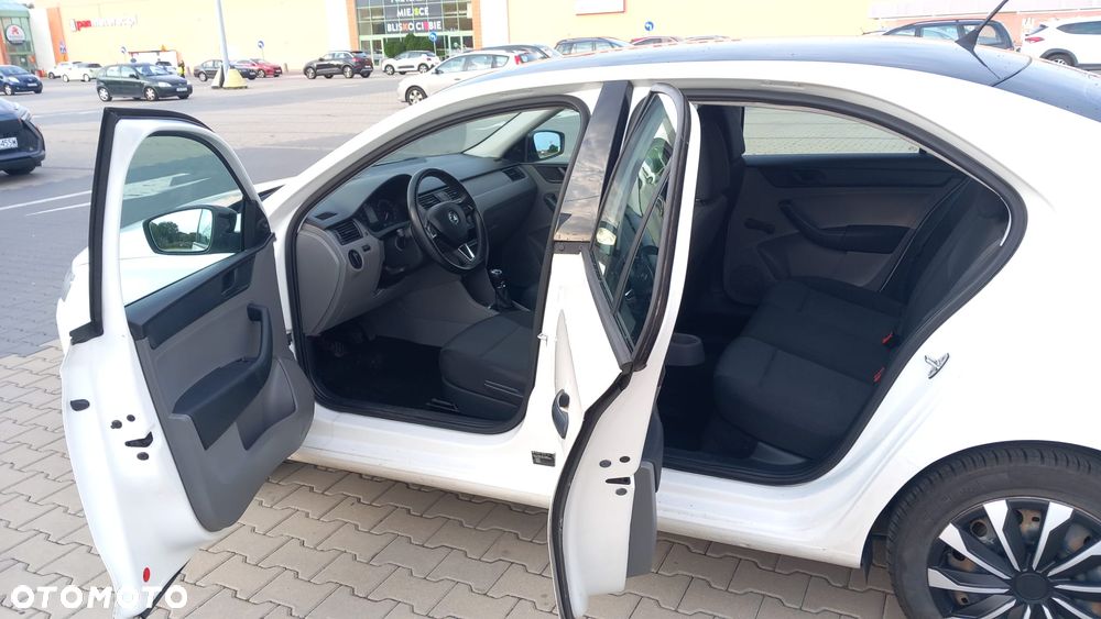 Skoda RAPID 1.6 TDI DPF Edition - 31