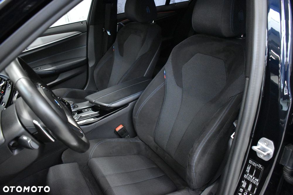 BMW Seria 5 520d xDrive M Sport sport - 9