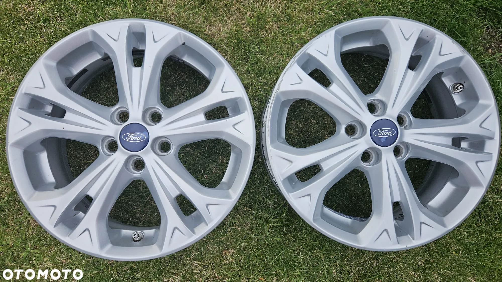 2x Felgi aluminiowe 17" m.in. Ford S-Max - 2