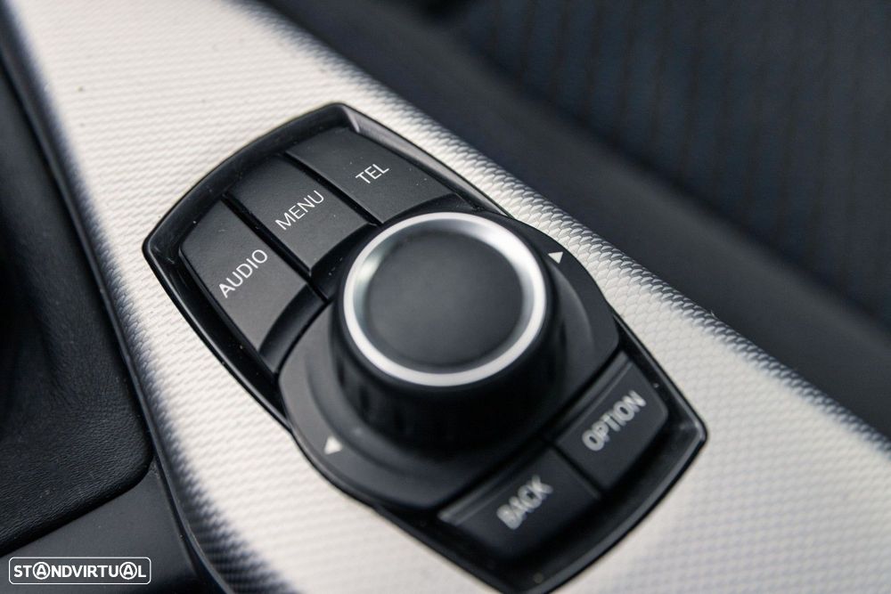 BMW 116 d Pack M - 40