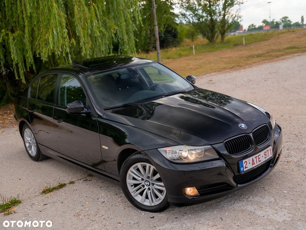 BMW Seria 3 318i Edition Exclusive - 17