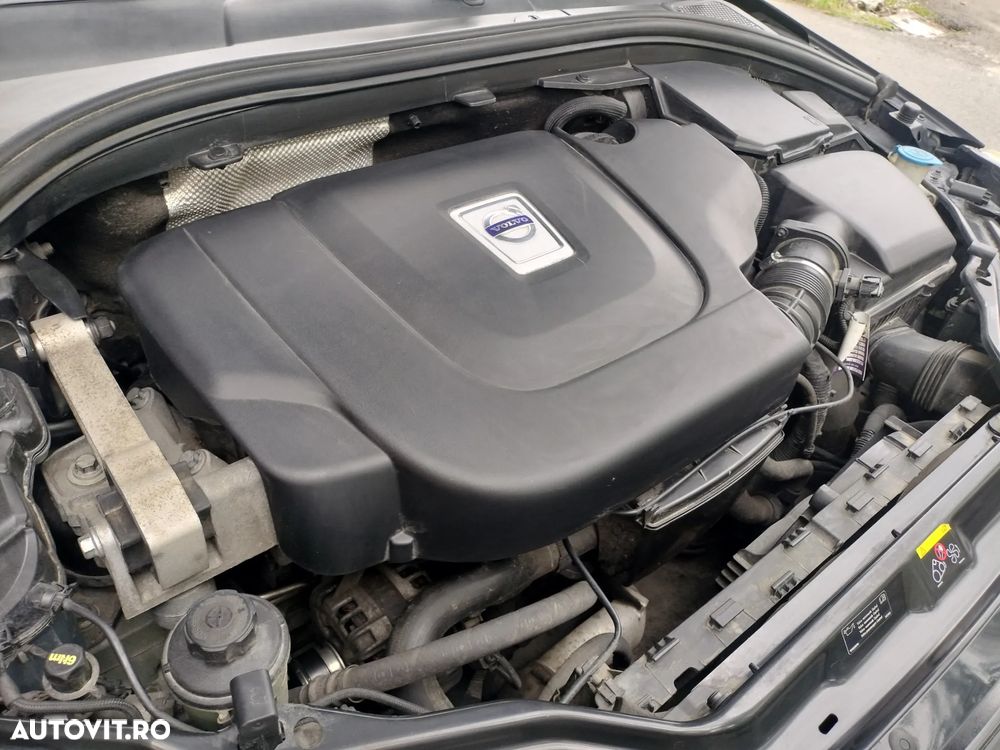 Volvo XC 60 D5 AWD A6 Basic - 15