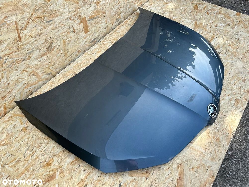 Skoda Fabia III 6V maska pokrywa silnika oryginalna 6V0 - 9