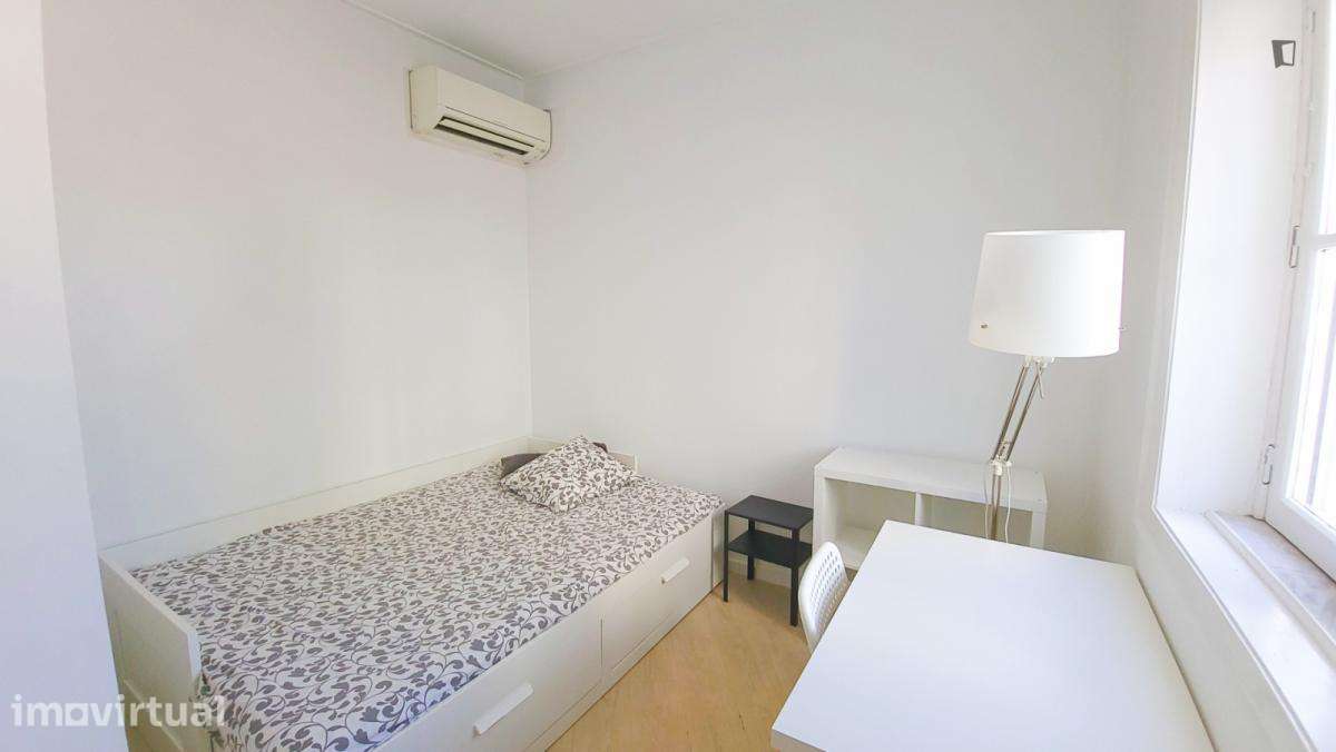 Quarto - localizado em Rio Tinto Porto - Grande imagem: 5/54