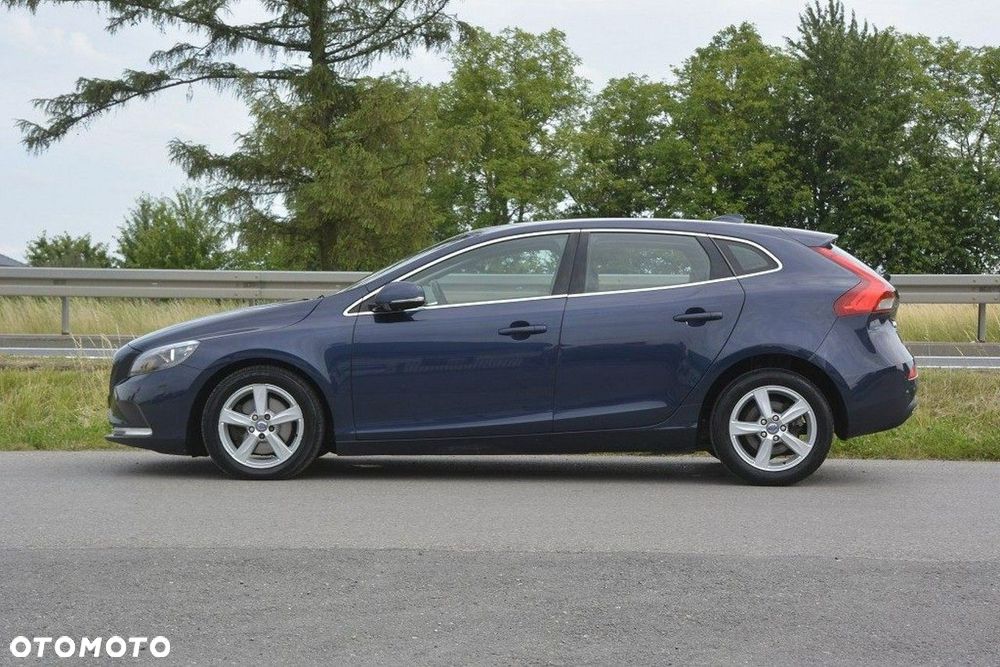 Volvo V40 D2 Powershift Momentum - 3