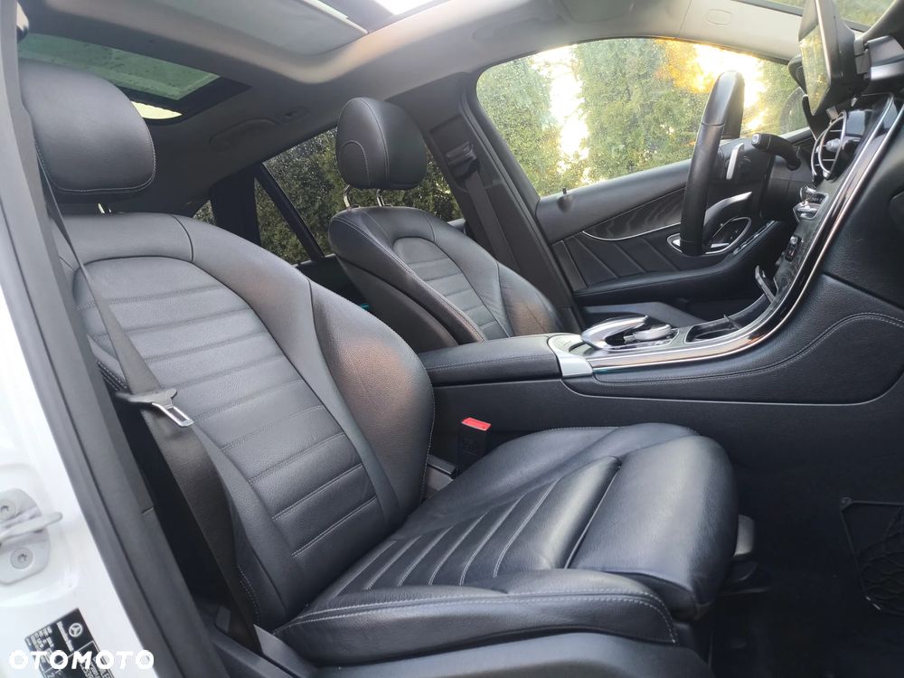 Mercedes-Benz GLC 250 d 4Matic 9G-TRONIC AMG Line - 20