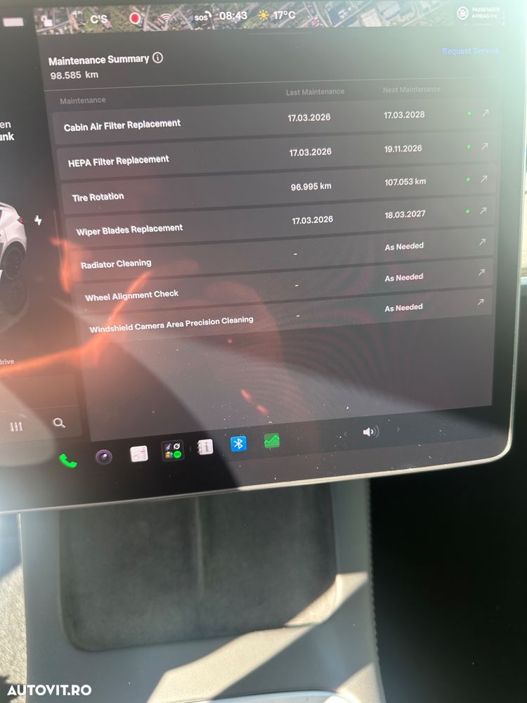 Tesla Model Y - 16