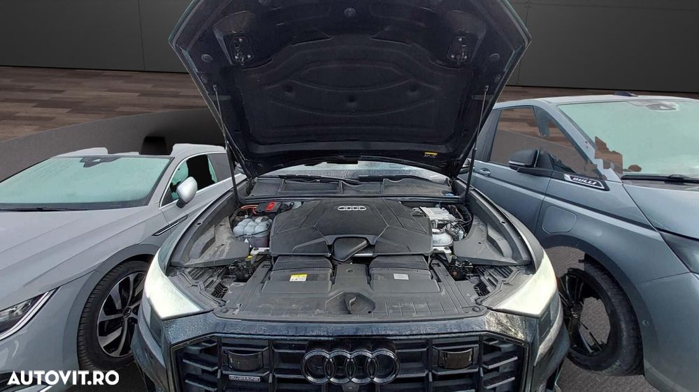 Audi Q8 55 TFSIe quattro tiptronic - 13