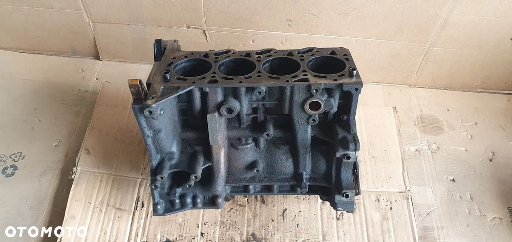 Silnik blok silnika słupek dół Fiat Ducato III Transit MK7 2.2 TDCI 6C1Q-6015-AD - 1