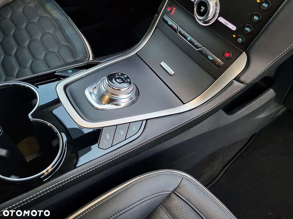 Ford S-Max - 34