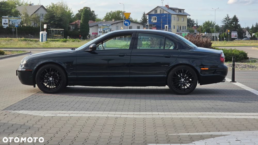 Jaguar S-Type 4.2 V8 Executive - 11