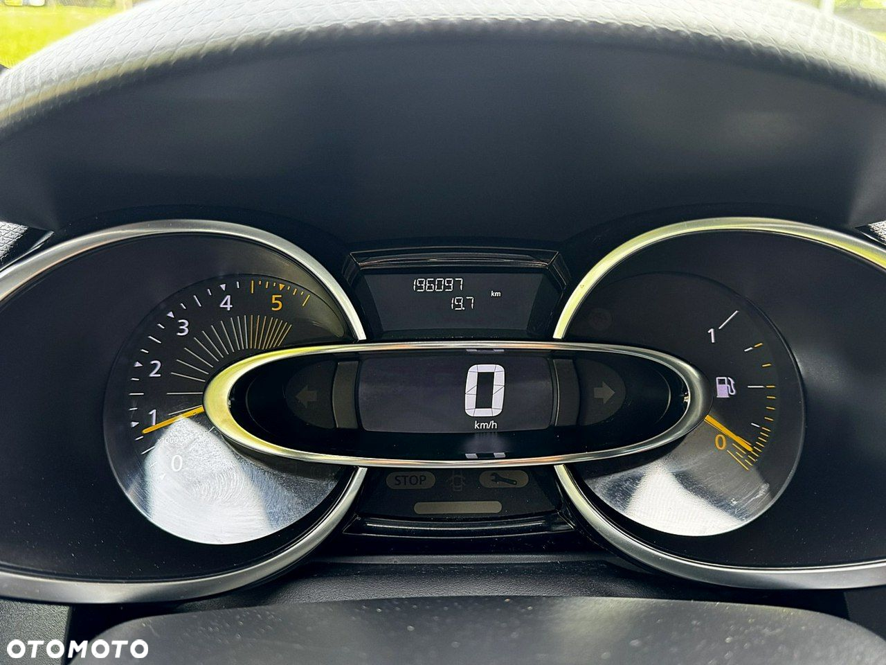 Renault Clio - 17