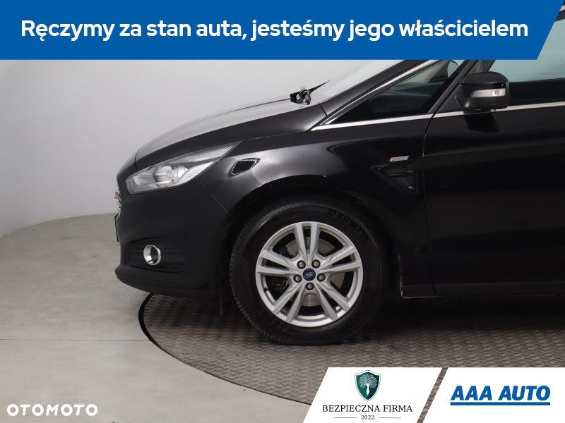 Ford S-Max - 17