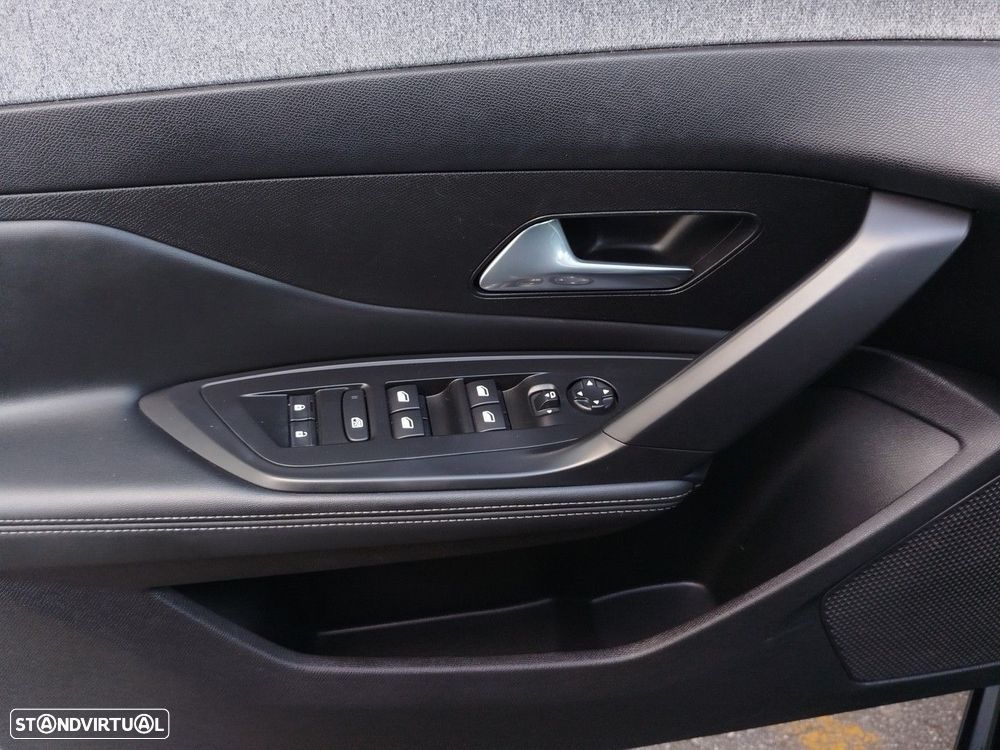 Peugeot 308 SW 1.2 PureTech Allure Full LED - 33