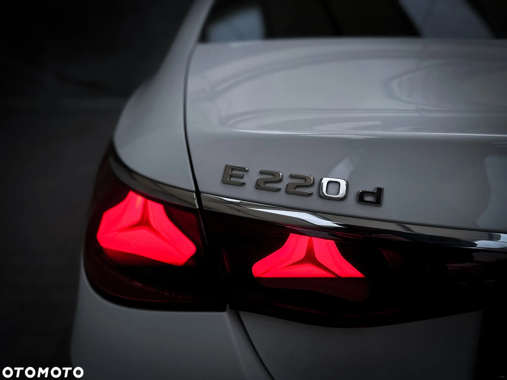Mercedes-Benz Klasa E 220 d 4Matic 9G-TRONIC Edition AMG Line - 14