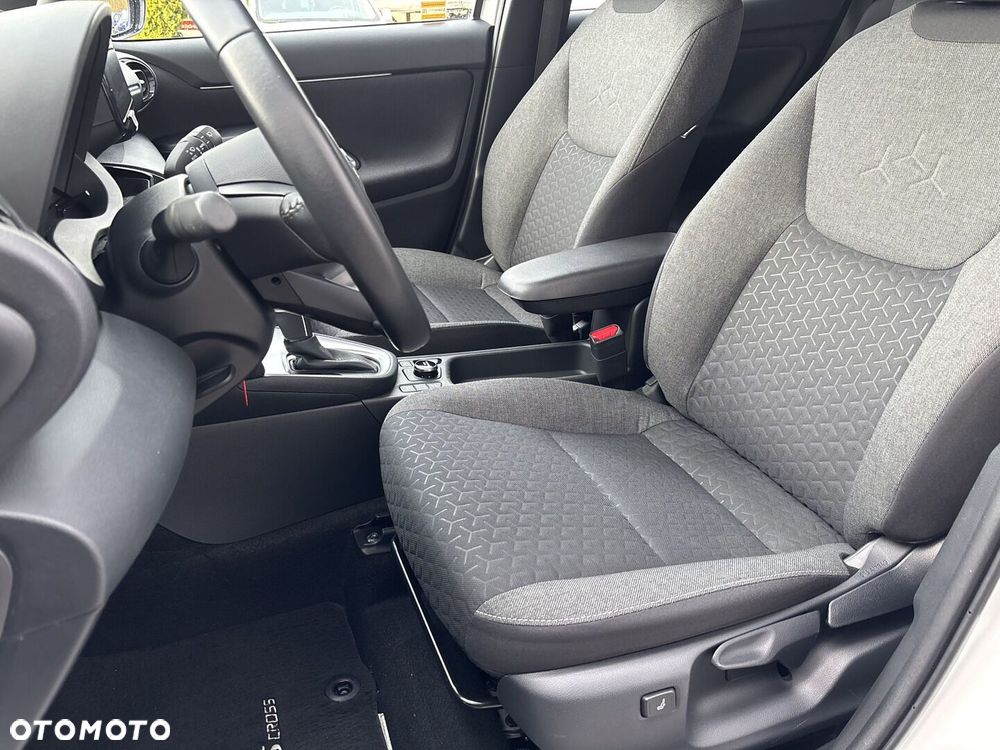 Toyota Yaris Cross Hybrid 1.5 Style AWD - 8