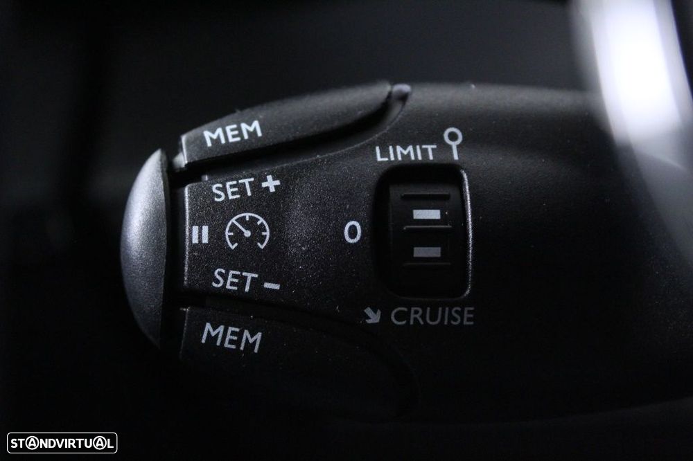 Peugeot 208 1.2 PureTech Active - 26